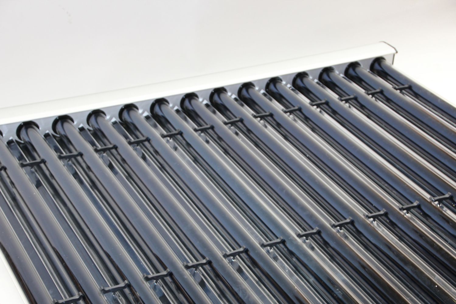 Eurotherm-Solar-PRO-CPC-Detail3 Vakuumröhrenkollektor Sonnenkollektor Eurotherm-Solar CPC - 20R (4,42 m²)